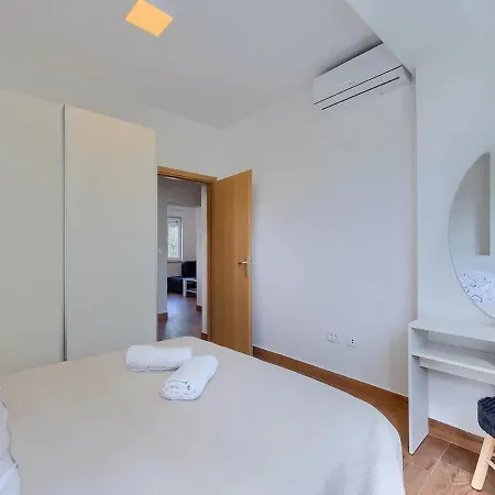 House Chill Out Loborika Semesterbostad