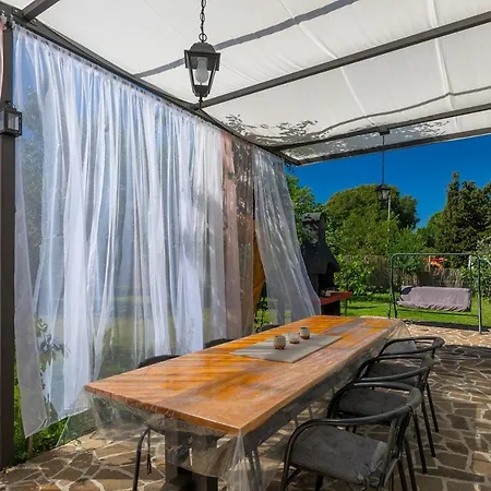 House Chill Out Loborika Ferienhaus